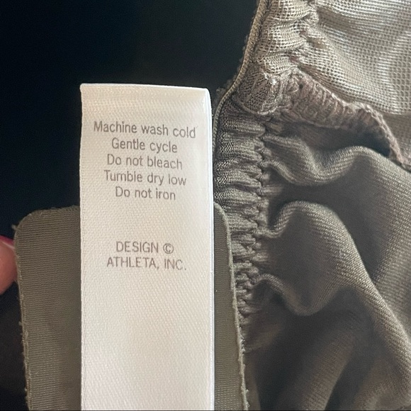 Athleta Brown Activewear Top With Built-In Bra Size 36D - Picture 12 of 16